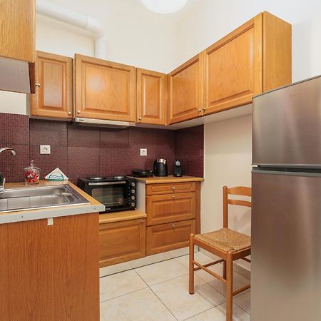 Nostos Apartment, With A Spacious Backyard Artemida  Buitenkant foto