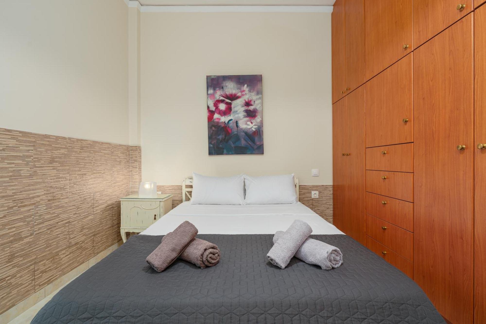Nostos Apartment, With A Spacious Backyard Artemida  Buitenkant foto